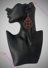 Load image into Gallery viewer, Affection Earrings